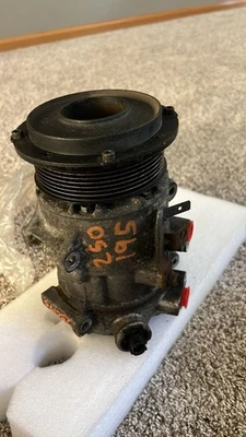 Conjunto de compresor de aire acondicionado Toyota Rav4 2006-2008 4 cilindros OEM Foto 1 de 4