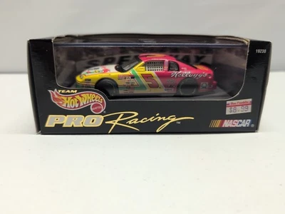 1997 Hot Wheels Pro Racing Terry Labonte #5 Kellogg's Corn Flakes  1:43 Diecast - Image 1 of 4