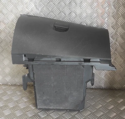 Boite à gants + porte - RENAULT MEGANE III (3) Break - Réf : 681080020R - Photo 1/4