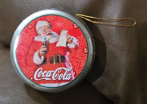 Vintage Coca-Cola Santa Bottle Cap Christmas Ornaments Plastic light weight - Picture 1 of 1