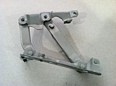 2000-2006 MERCEDES-BENZ W220 S320 S430 ~ RIGHT HOOD HINGE - Image 1 of 4