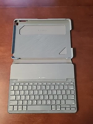 Logitech Tipo+ Funda Protectora iPad Air 2 con Teclado Integrado USADA Foto 1 de 4