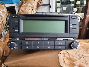 Original VW Golf V 1K,Touran 1T RCD 300 CD Radio 1K0035186D Neuwertig - Bild 1 von 3