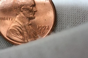 1992 D Lincoln Memorial Penny - Doubled Die Obverse DDO BU - Picture 1 of 4