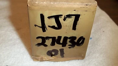 Yamaha OEM NOS подножка в сборе 1J7-27430-01 XS750 2D D #5289 - Изображение 1 из 4