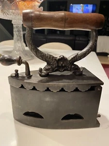 Antique Cast Iron Charcoal Iron - Picture 1 of 4
