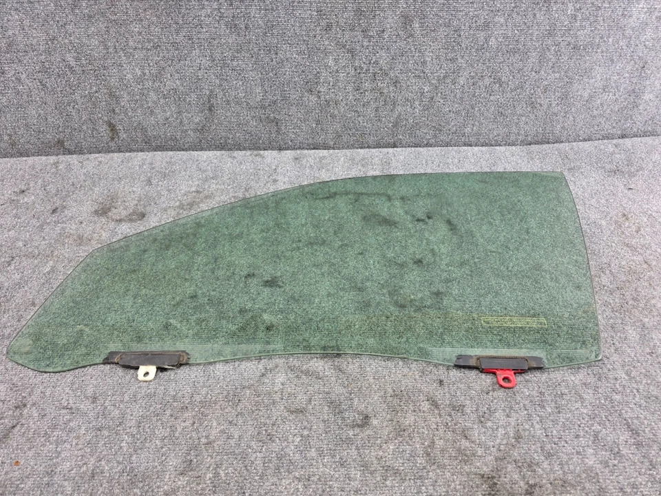 2001-2006 LEXUS LS430 OEM FRONT LEFT DRIVER DOOR WINDOW GLASS - Image 1 of 4