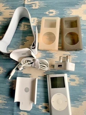 Apple iPod Mini in Silver 4GB (Model A1051) with various Accessories - Image 1 of 4
