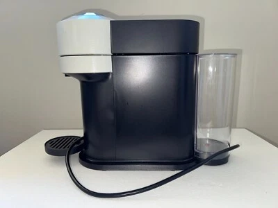 Máquina de café de cápsulas Nespresso Vertuo Next blanca y Aeroccino3 - blanca Foto 1 de 4