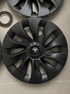 4 copri cerchi Uberturbine neri opachi con logo bianco L+R - Tesla Model 3 18" - Imagen 1 de 8