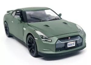 Motormax 1/24 - Nissan Skyline GT-R R35 Matt Green Diecast Scale Model Car - Picture 1 of 7