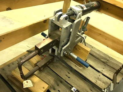 Пистолет точечной сварки TG Systems GTS 2145, робот-сварщик, сварка сопротивлением, роботизированный - Изображение 1 из 4