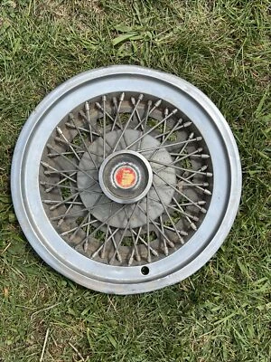 Cubierta de rueda tapacubos Ford Mercury Cougar LTD II Comet Maverick Granada Monarch Foto 1 de 4