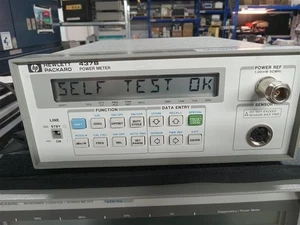 HP 437B RF Power Meter, 100kHz @ 50GHz, -70 @ +44 dBm. Option 401. - Bild 1 von 8