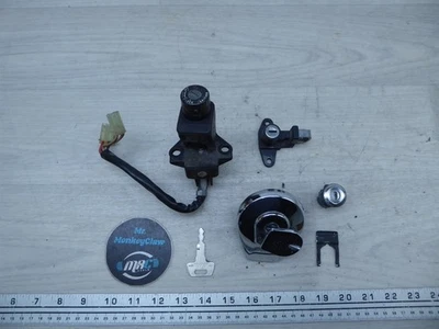 Honda Shadow VT700 H20973 1984. conjunto de trava com chave interruptor de ignição capacete tampa de gás - Imagem 1 de 4