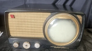 Vintage 1940's Motorola 7VT2, 7" TV in Brown Bakelite Cabinet - Picture 1 of 9