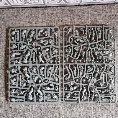 Warhammer 40k: Space Marines Assault Intercessors x 10 Push Fit - New on Sprue - Image 1 of 4