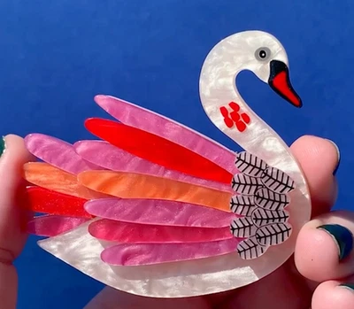 Broche Firstwilder Serene Swan - Jocelyn Proust. Nuevo en caja. Foto 1 de 3