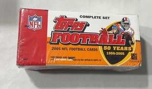 TOPPS FOOTBALL 2005 SET COMPLETO SIGILLATO IN FABBRICA AARON RODGERS ROOKIE - Foto 1 di 2