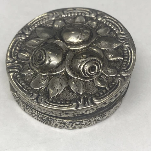 Antique Vintage Coppini Italy 800 Silver Gold Wash Pill Box Repousse Flowers Cover