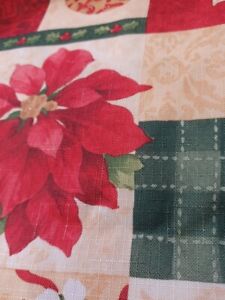 Nappe vintage Noël 100 % polyester or rouge poinsettia 60x102