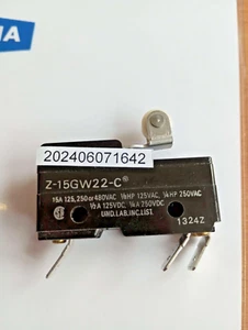 MICRO INTERRUPTOR OMRON Z 15GW22 C 15A 125 280 480VAC Z-15GW22-C NUEVO STOCK ANTIGUO - Imagen 1 de 8
