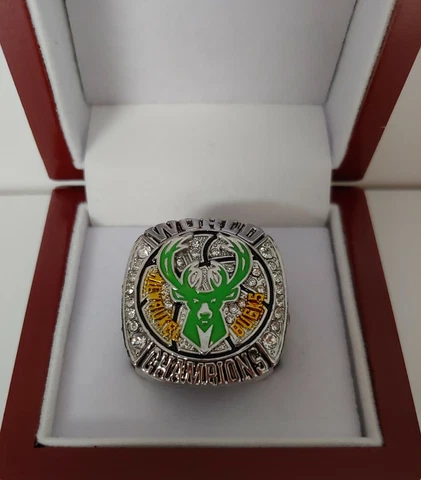 Giannis Antetokouempo - 2021 Milwaukee Bucks Championship Ring W Wood Box Cover