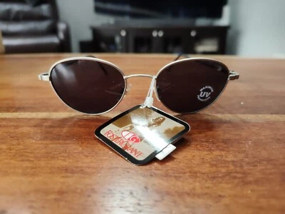 Nuevo 90’s Circa Gafas de sol deportivas Foster Grant con etiqueta colgante Unisex Para mujeres Para hombres Nuevo de Lote Antiguo Foto 1 de 4