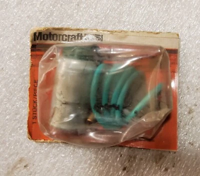 FORD TAUNUS Ignition Condenser 1237330104 17M-P3, 12M-P4, 17M, 20M P5 - Image 1 of 4