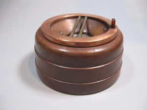Cenicero vintage de madera y cobre DUK-IT abre patente Buffalo NY - Imagen 1 de 9