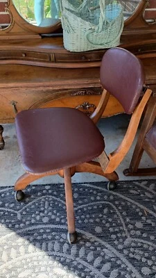 Silla de oficina antigua auténtica de cuero de pastor - inclinación giratoria enrollable años 40 Foto 1 de 4