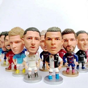FIGURAS DE FUTBOLISTAS RESINA 6,5 CM. INIESTA - MESSI - MPBAPPÉ -RAÚL- MODRIC - Imagen 1 de 12