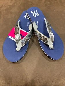 New York Yankees MLB Women's Sequin Flip Flops, Size XL (11/12) - NWT - Picture 1 of 5