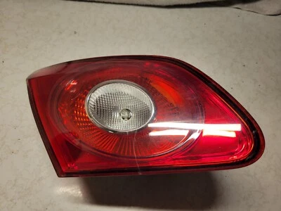 ЗАДНИЙ ЛЕВЫЙ ВНУТРЕННИЙ ЗАДНИЙ ФОНАРЬ СО СТОРОНЫ ПАССАЖИРА VOLKSWAGEN PASSAT CC 3C8945093E #Y  - Изображение 1 из 4