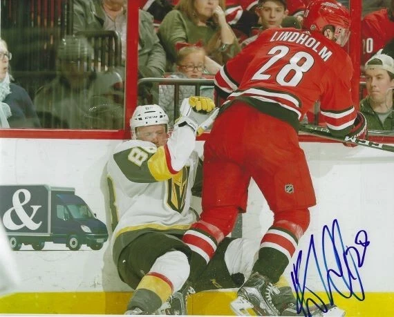 Foto autografiada firmada 8x10 de ELIAS LINDHOLM Carolina Huracanes - Certificado de autenticidad Foto 1 de 1