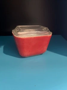 Vintage Pyrex rot Kühlschrank Geschirr mit Deckel 0501 1-1/2 Tasse [c564] - Bild 1 von 12