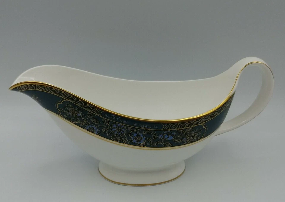 Royal Doulton Carlyle Pattern Gravy Boat  Foto 1 de 4