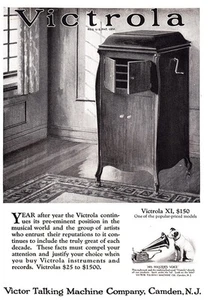 1921 Victrola XI: Year After Year Vintage Print Ad - Picture 1 of 1