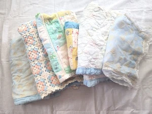 Lote de 5 Mantas Bebé Vintage Acolchadas Franela Crochet Recepción - Imagen 1 de 21
