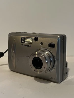 Fujifilm FinePix A203 2.0MP Kompaktkamera Digital getestet Gebraucht  - Bild 1 von 4