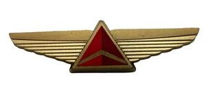 Delta Air Lines Junior Pilot Stewardess Wings - DAL Airlines Lapel Pin Souvenir - Picture 1 of 2