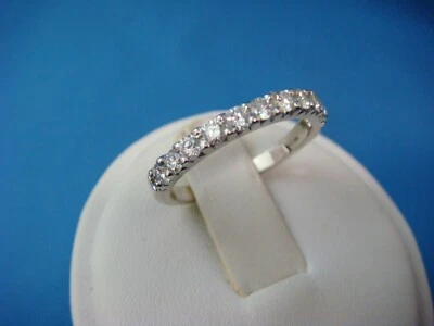 18 KT GOLD 0.50 CARAT HIGH END DIAMONDS LOW SET WEDDING-ANNIVERSARY RING-BAND - Image 1 of 4