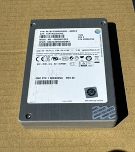 EMC 118033253 200GB SAS 2.5 SSD Solid State Drive Samsung MZ6ER200HAGM000C3 - Picture 1 of 1