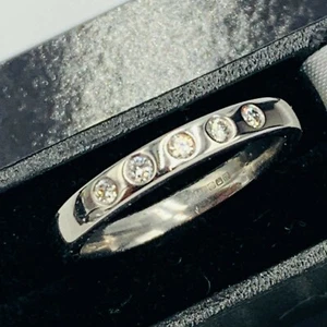 Solid 18ct White Gold 5 Stone 0.18ct Diamond Ring UK sz O 1/2 L312 - Picture 1 of 6
