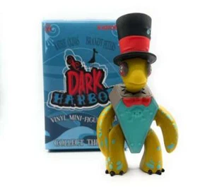 KIDROBOT VINYL MINI FIGURE DARK HARBOR SALEM COFFINBACK 2:24 NEW w/BOX TA2392 - Picture 1 of 2