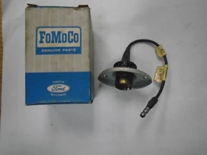NUEVO DE LOTE ANTIGUO FoMoCo 1962 61 63 64 FORD CUERPO DE LÁMPARA LIGERA Y CONJUNTO DE ENCHUFE C2UZ-13560-A - Imagen 1 de 3