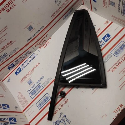 03-09 Volvo XC90 Cuarto trasero izquierdo ventana cristal 43R-001604 OEM Foto 1 de 4