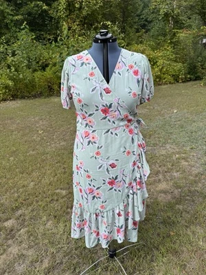 LC Lauren Conrad Dress Womens pale green bright floral wrap dress, lined, XL - Image 1 of 4