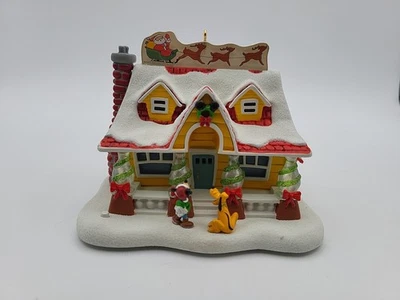 2008 Hallmark Disney Ornament Deck the House Mickey Pluto SEM CAIXA  - Imagem 1 de 4