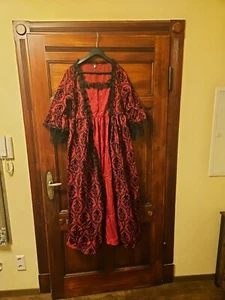 Victorianisches Ballkleid/Gothic Kleid Rot mit Schwarzem Spitzenbesatz 4XL 5XL - Bild 1 von 10